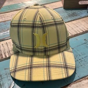 Fitted Hurley Hat S/M